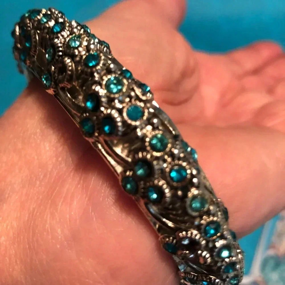 Bejeweled bangle - Picture 2 of 3